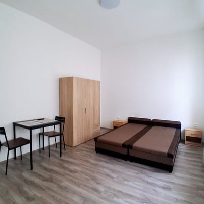 Alquiler de estudio compacto en el Casco Antiguo, Bratislava, Eslovaquia