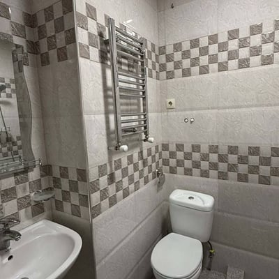 Apartamento amueblado y confortable 45m² en alquiler, Batumi, Georgia