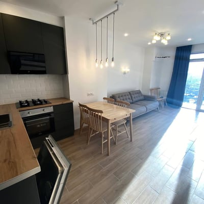 Appartement moderne de 70 m² à louer dans le centre de Batumi, Géorgie