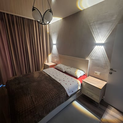 Apartamento moderno y amueblado de 2 habitaciones, 50 m², en Calligraphy Towers, Batumi, Georgia