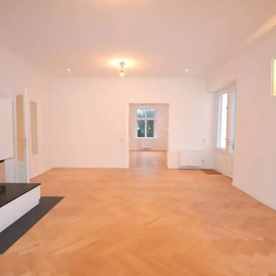 Alquiler a largo plazo de una lujosa villa con jardín en el 18º distrito de Viena