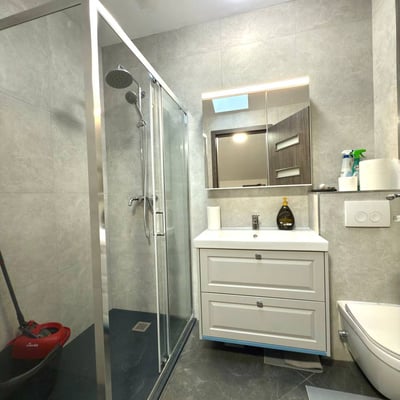 Аренда новой меблированной 4-комнатной квартиры 133 м², 6-й сектор, Бухарест, Румыния