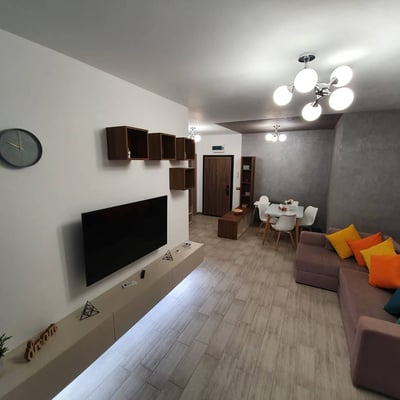 Location d’appartements confortables de 2 pièces avec cuisine séparée, 60 m², Mamaia, Constanța, Roumanie