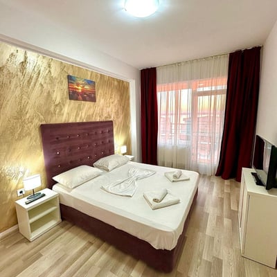 Alquiler de un apartamento cómodo de 2 habitaciones con vista al mar, 55 m², Mamaia, Constanța, Rumanía