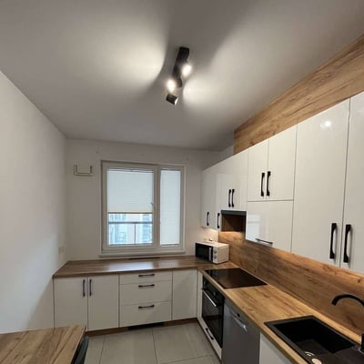 Alquiler de un apartamento elegante de 3 habitaciones, 71 m², Bemowo, Varsovia, Polonia