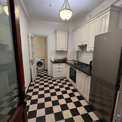 Rent of a comfortable 5-room apartment, 118 m², Old Center, Constanța, Romania