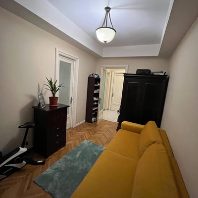 Rent of a comfortable 5-room apartment, 118 m², Old Center, Constanța, Romania