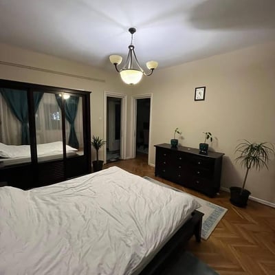 Rent of a comfortable 5-room apartment, 118 m², Old Center, Constanța, Romania