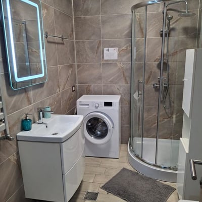 Alquiler de un apartamento espacioso de 2 habitaciones, 58 m², Mamaia Nord, Constanța, Rumanía