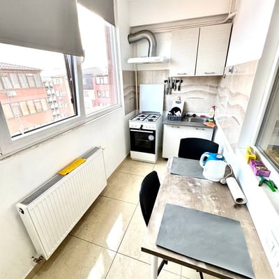 Miete einer gut ausgestatteten möblierten 2-Zimmer-Wohnung, Bukarest, Sektor 6, Rumänien