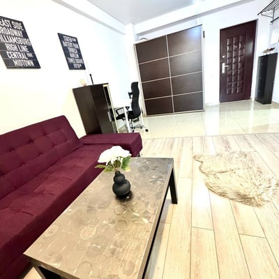 Miete einer gut ausgestatteten möblierten 2-Zimmer-Wohnung, Bukarest, Sektor 6, Rumänien