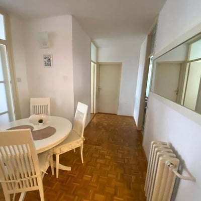 Alquiler de un apartamento amueblado y luminoso de 3 habitaciones, 65 m², Voždovac, Belgrado, Serbia
