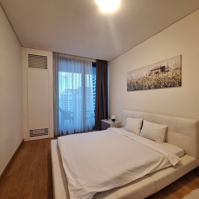 Alquiler de un apartamento amueblado de 3 habitaciones, 98 m², BW Residence, Belgrado, Serbia
