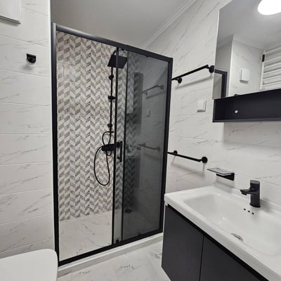 Alquiler de un apartamento luminoso y amueblado de 3 habitaciones, Burgas, barrio Lazur, Bulgaria