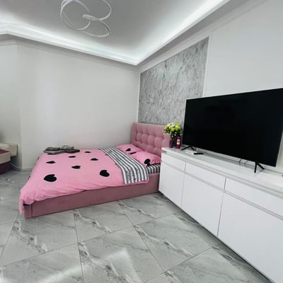 Alquiler de cómodos apartamentos de 1 habitación, 45 m², Mamaia, Constanța, Rumanía