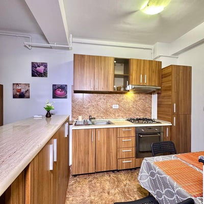 Аренда уютной, меблированной, 2-комнатной квартиры, Бухарест, 6-й сектор, Румыния