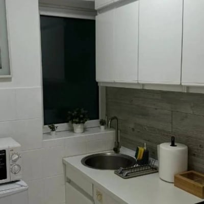 Alquiler de un cómodo apartamento de 2 habitaciones, 45 m², centro de Belgrado, Serbia