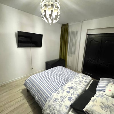 Аренда свежей, комфортной 2-комнатной квартиры напротив озера, Бухарест, 6-й сектор, Румыния