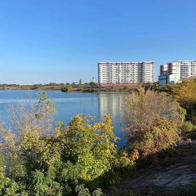 Аренда свежей, комфортной 2-комнатной квартиры напротив озера, Бухарест, 6-й сектор, Румыния