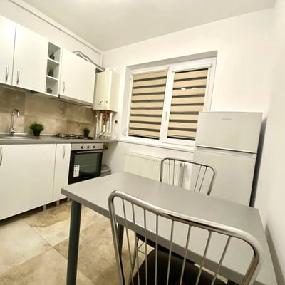 Miete einer komfortablen 1-Zimmer-Wohnung mit separater Küche, Bukarest, Rumänien