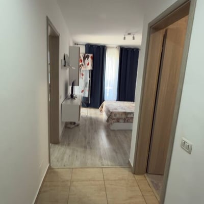 Alquiler de un moderno apartamento de 1 habitación, completamente amueblado, con cocina independiente y balcón, Bucarest, Sector 6, Rumanía