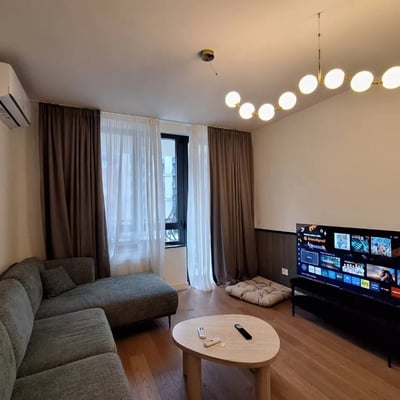 Alquiler de un moderno y amueblado apartamento de 3 habitaciones, 72 m², BW Quartet, Belgrado, Serbia