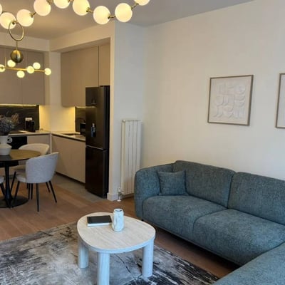 Alquiler de un moderno y amueblado apartamento de 3 habitaciones, 72 m², BW Quartet, Belgrado, Serbia