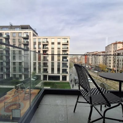 Miete einer hellen 3-Zimmer-Wohnung, 77 m², Premium-Wohnanlage BW Eterna, Belgrad, Serbien