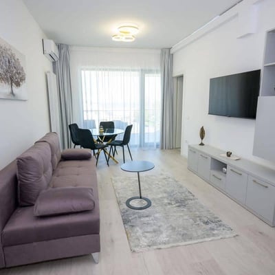 Rent of spacious, furnished 3-room apartments, 75 m², Mamaia, Constanța, Romania