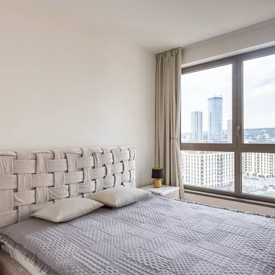 Alquiler de luminosos apartamentos amueblados de 3 habitaciones, 82 m², BW Aurora, Belgrado, Serbia