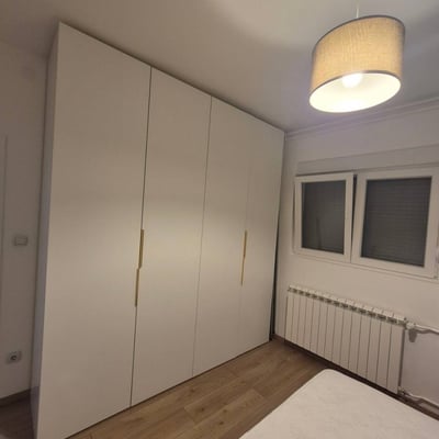 Location d’appartements meublés et spacieux de 3 pièces, 72 m², Višnjica, Belgrade, Serbie