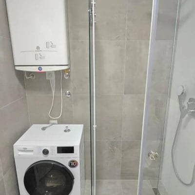 Alquiler de un nuevo apartamento amueblado de 2 habitaciones, 51 m², frente al paseo marítimo, Zemun, Belgrado, Serbia