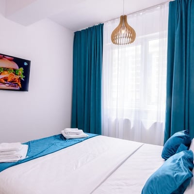 Rent of furnished 2-room apartments, 56 m², with sea view, Mamaia, Constanța, Romania