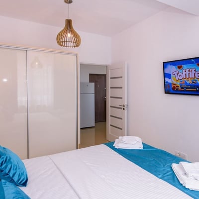 Rent of furnished 2-room apartments, 56 m², with sea view, Mamaia, Constanța, Romania