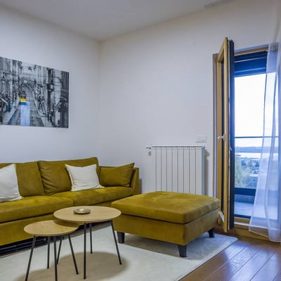 Location d’un appartement lumineux et meublé de 3 pièces, 69 m², Belgrade, Serbie
