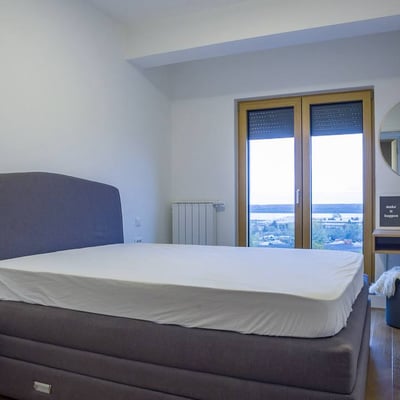 Location d’un appartement lumineux et meublé de 3 pièces, 69 m², Belgrade, Serbie