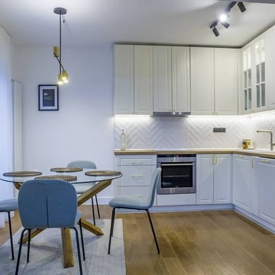 Location d’un appartement lumineux et meublé de 3 pièces, 69 m², Belgrade, Serbie