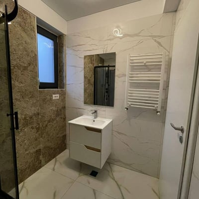 Location d’un appartement neuf et meublé d’une pièce, Secteur 6, Bucarest, Roumanie