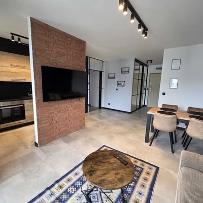 Location d’un appartement chaleureux et meublé de 3 pièces, 62 m², Podgórze, Cracovie, Pologne