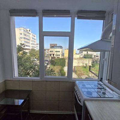 Rent of a furnished 2-room apartment, 50 m², Faleza Nord, Constanța, Romania