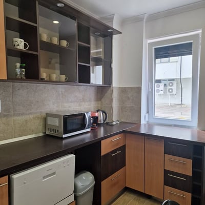 Аренда комфортной, меблированной 3-комнатной квартиры, 6-й сектор, Бухарест, Румыния