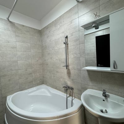 Location d’un appartement spacieux et meublé de 2 pièces, Secteur 6, Bucarest, Roumanie