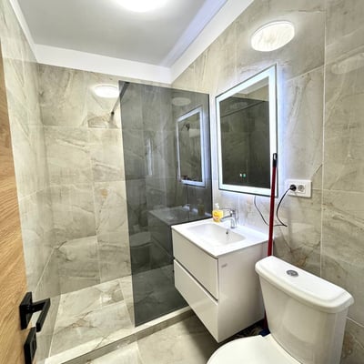 Location d’un appartement spacieux et meublé, 42 m², Secteur 6, Bucarest, Roumanie