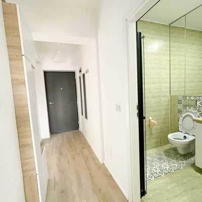 Alquiler de un apartamento moderno y amueblado de 2 habitaciones, Bucarest, Rumanía