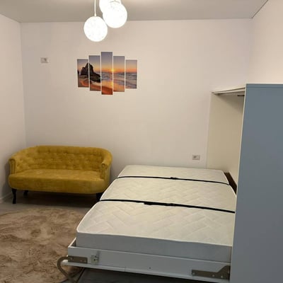 Alquiler de un apartamento amueblado de 1 habitación con renovación moderna, Sector 6, Bucarest, Rumanía