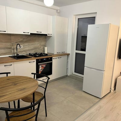Alquiler de un apartamento amueblado de 1 habitación con renovación moderna, Sector 6, Bucarest, Rumanía