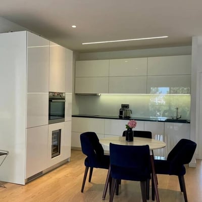 Аренда светлой, меблированной 4-комнатной квартиры, 95 м², Вождовац, Белград, Сербия