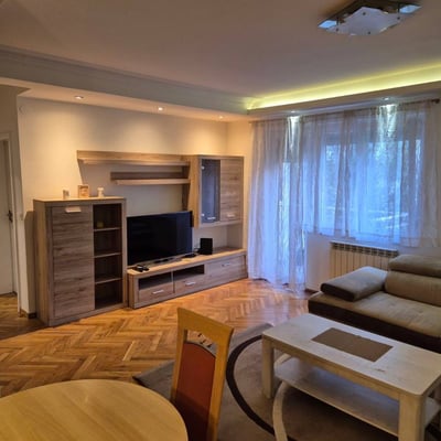 Miete einer möblierten 3-Zimmer-Wohnung, 65 m², Voždovac, Belgrad, Serbien