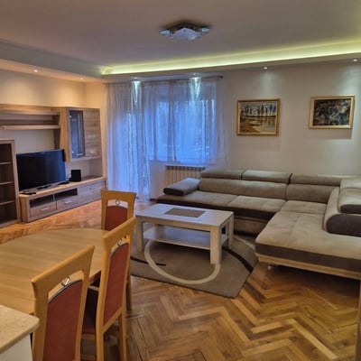 Miete einer möblierten 3-Zimmer-Wohnung, 65 m², Voždovac, Belgrad, Serbien