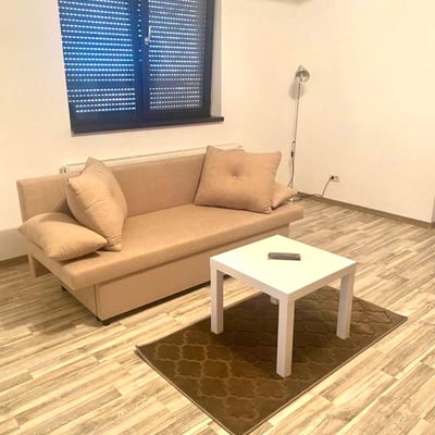 Alquiler de un apartamento amueblado y renovado de 2 habitaciones, 60 m², Bucarest, Rumanía